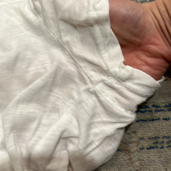 Marine Layer Classic V-Neck Tee in White Size XS - Picture 4 of 5